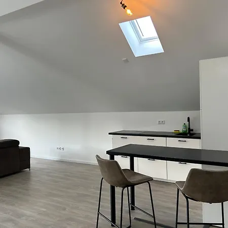 Apartment Neuwertiges 2-zimmer-apartment, Barrierefrei, Ebenerdig Ohne Aufzug, 51 Qm, Bis 4 Gäste-kerpen