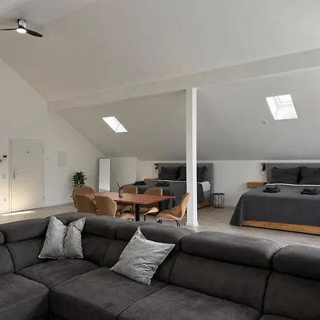 Neuwertiges 2-zimmer-apartment, Barrierefrei, Ebenerdig Ohne Aufzug, 51 Qm, Bis 4 Gäste-kerpen * Kerpen (North Rhine-Westphalia)
