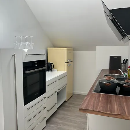 Neuwertiges 2-zimmer-apartment, Barrierefrei, Ebenerdig Ohne Aufzug, 51 Qm, Bis 4 Gäste-kerpen * Kerpen (North Rhine-Westphalia)